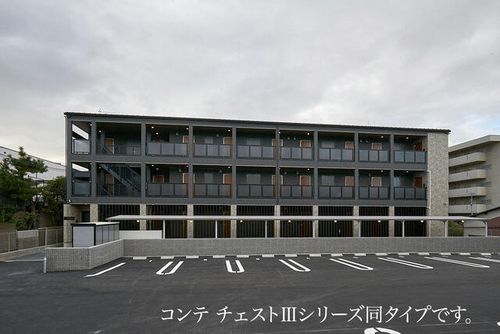 リエゾン学園前の外観