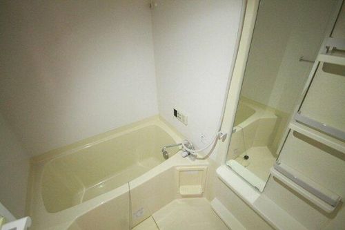 セントラル・マンスリー小牧403の風呂