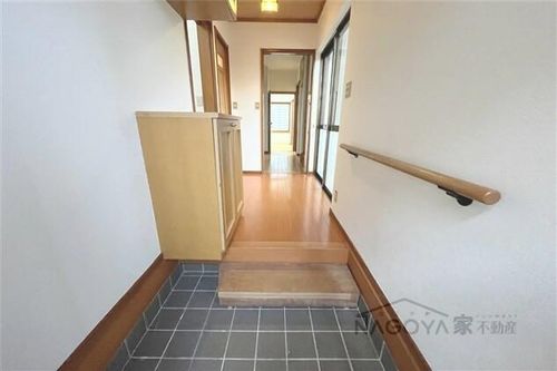 愛知県名古屋市千種区自由ケ丘2丁目(一戸建)の賃貸物件の玄関