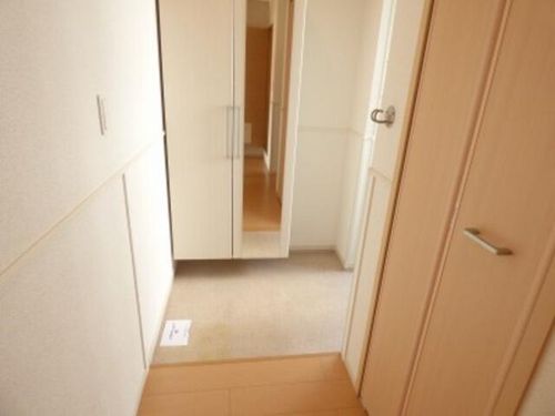 グレイス・シェーネの玄関
