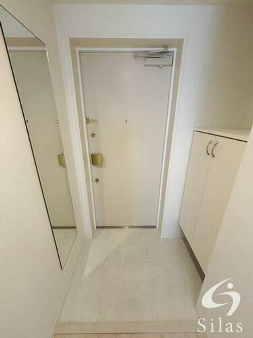 兵庫県川西市火打1丁目(マンション)の賃貸物件の玄関