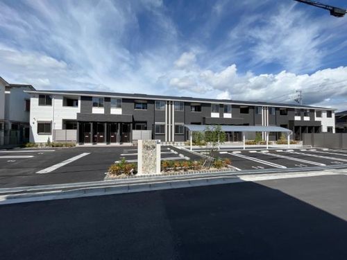 ブルースカイの外観