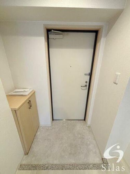 大阪府枚方市伊加賀東町(マンション)の賃貸物件の玄関
