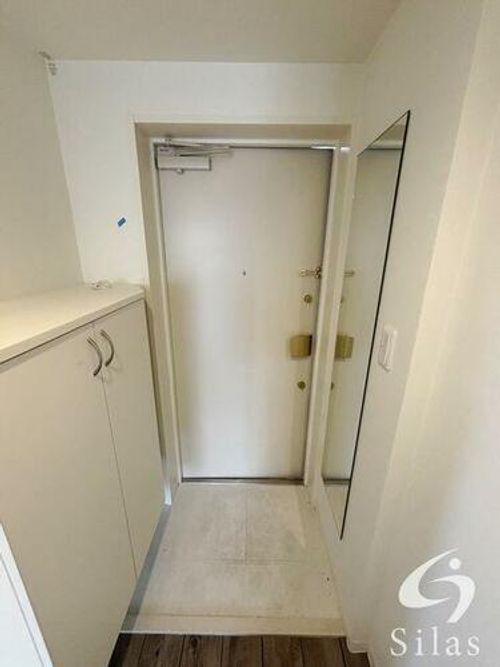 兵庫県川西市火打1丁目(マンション)の賃貸物件の玄関