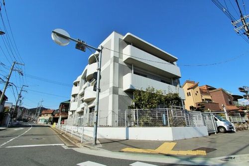 行幸マンションの外観