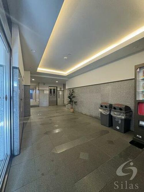 エス・キュート京都下鴨東の玄関