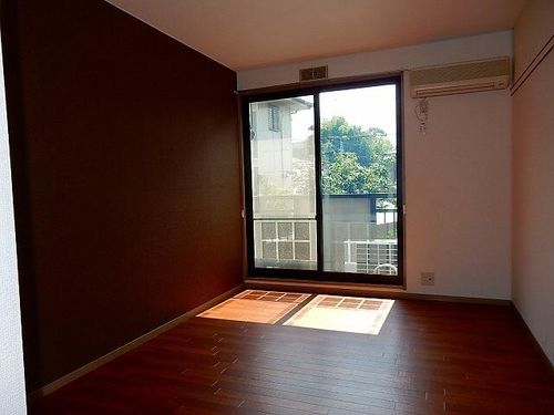 MINORUハイツ202の居間