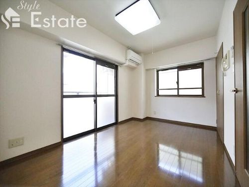 愛知県名古屋市名東区藤森2丁目(マンション)の賃貸物件の居間