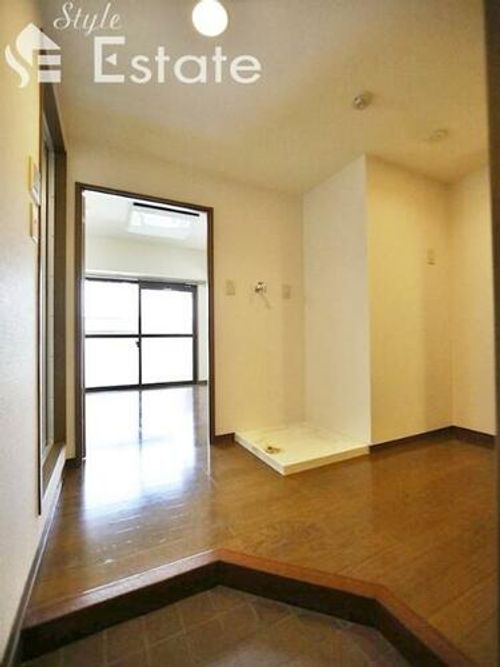 愛知県名古屋市名東区藤森2丁目(マンション)の賃貸物件の玄関