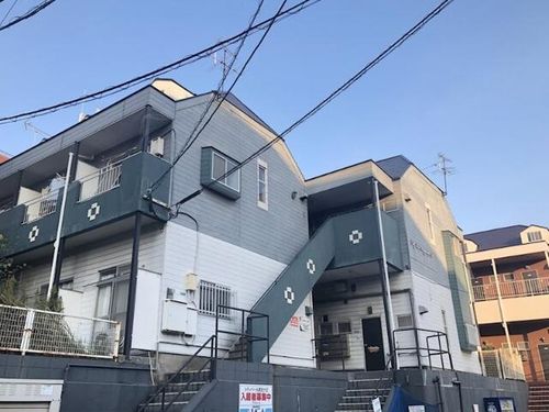 シティベール医生ヶ丘102の玄関