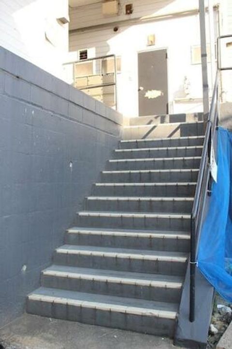 シティベール医生ヶ丘209の玄関