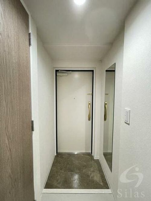 大阪府池田市栄本町(マンション)の賃貸物件の玄関