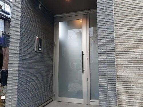 ヴァロ伏見稲荷の玄関