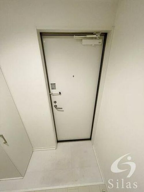 大阪府東大阪市衣摺2丁目(アパート)の賃貸物件の玄関