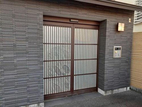 Maison deNAGOMIの玄関