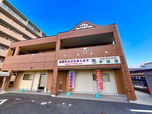 パステルコート二上の外観