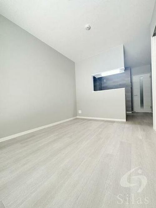 アベニュー瓢箪山の居間