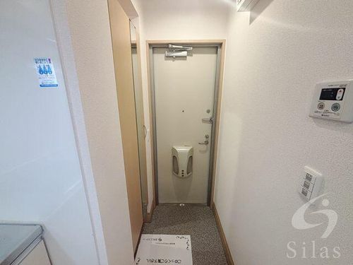 兵庫県川西市南花屋敷4丁目(アパート)の賃貸物件の玄関