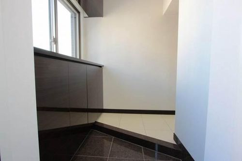 AREX丸の内704の玄関