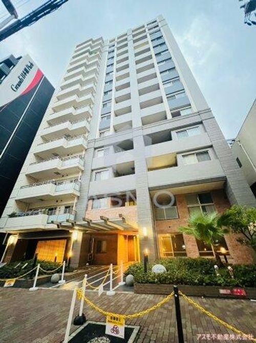 ラ・ヴィータ日本橋の外観