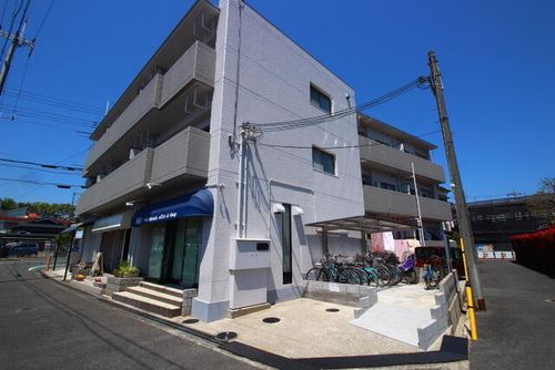 FaminesuⅠの外観