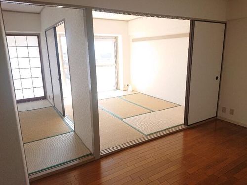 エバーグリーン住之江502の内装