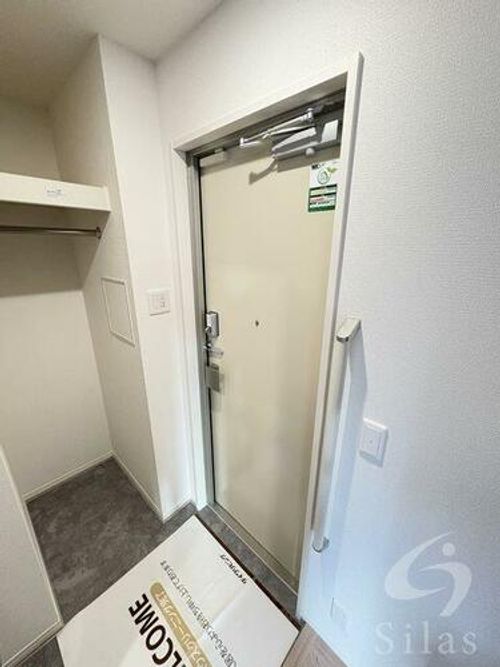 大阪府池田市井口堂3丁目(アパート)の賃貸物件の玄関