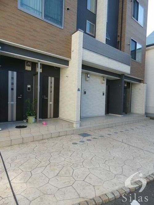 大阪府大阪市東住吉区公園南矢田4丁目(アパート)の賃貸物件の玄関