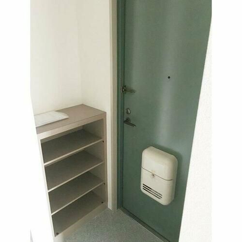 ラッフル春日井501の玄関