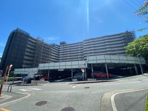 朝日プラザ千里北 C棟の外観