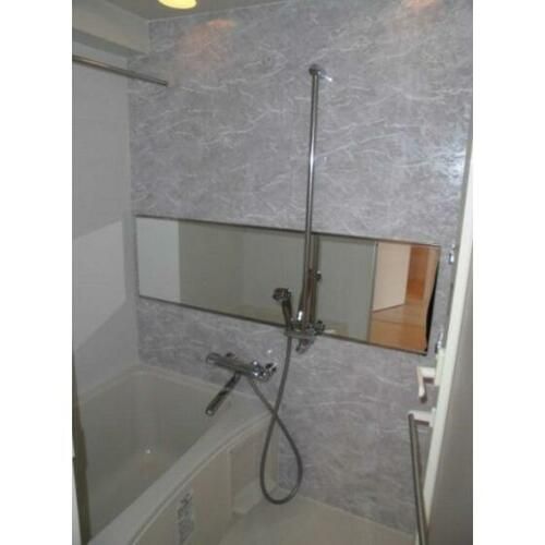 ヴィラージュ博多ステーション903の風呂