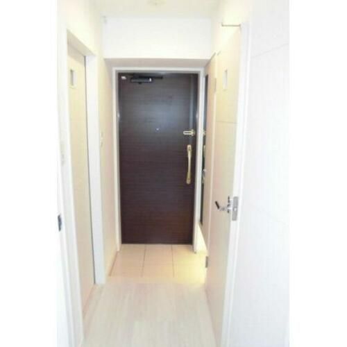 ヴィラージュ博多ステーション903の玄関