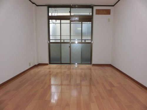 サンティー天川の居間