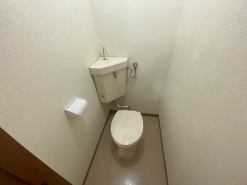 UJビル豊里の内装