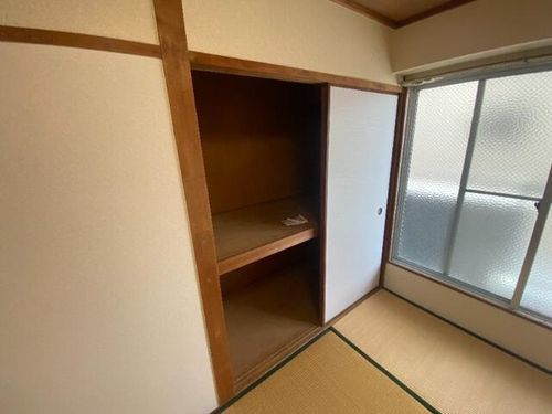 UJビル豊里の内装