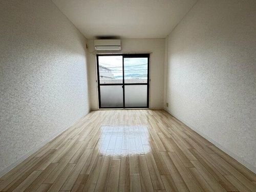 タニングハイツの居間