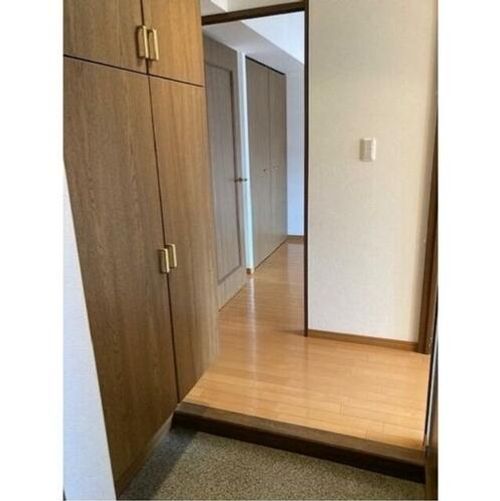 北海道札幌市中央区北七条西22丁目(マンション)の賃貸物件の玄関