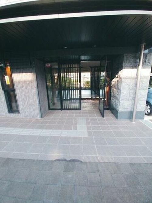 プレサンス京都鴨川の玄関