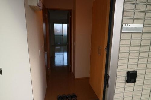 兵庫県宝塚市旭町1丁目(アパート)の賃貸物件の玄関
