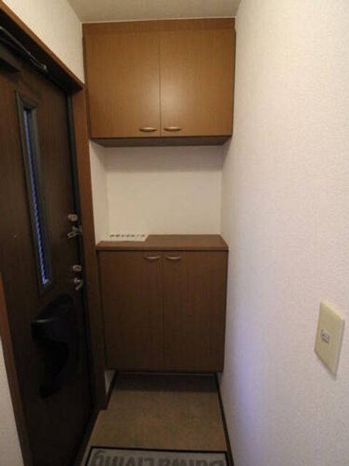 ガーデンビレッジA棟の玄関