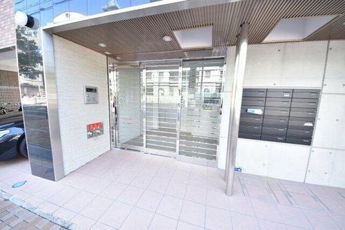 兵庫県神戸市中央区北長狭通7丁目(マンション)の賃貸物件の玄関