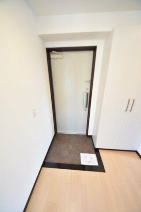 兵庫県神戸市中央区北長狭通7丁目(マンション)の賃貸物件の玄関