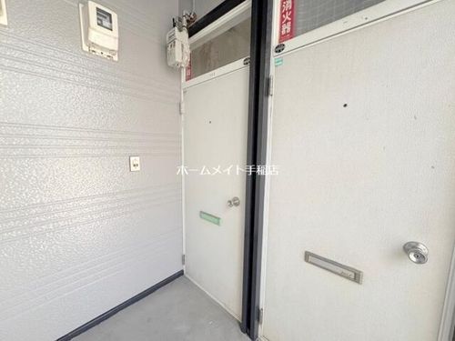 北海道札幌市手稲区富丘二条3丁目(アパート)の賃貸物件の玄関