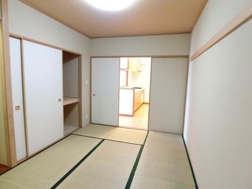 キャッスルハイツ蒲郡竹島105の内装