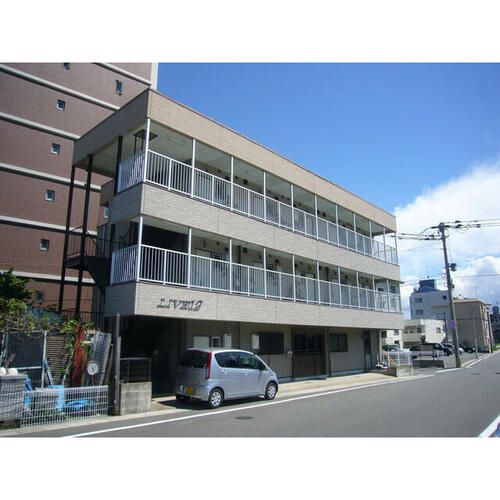 リブ120203の外観