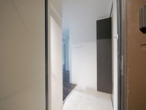北海道札幌市中央区大通東4丁目(マンション)の賃貸物件の玄関