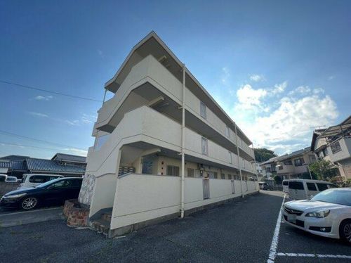 ハイツ多聞の外観