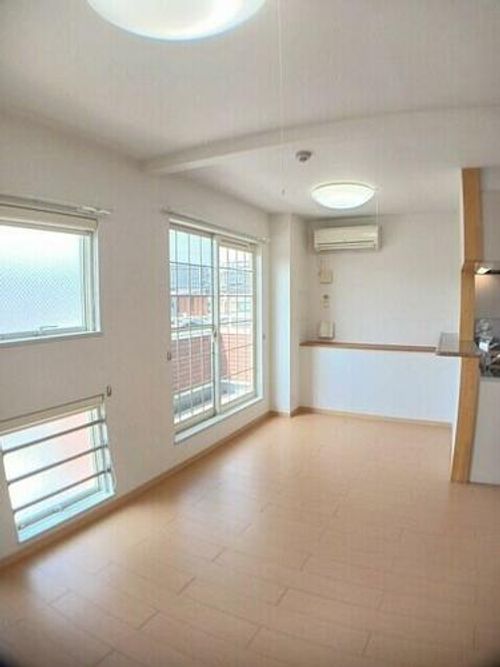 シェ モア Ⅱの居間