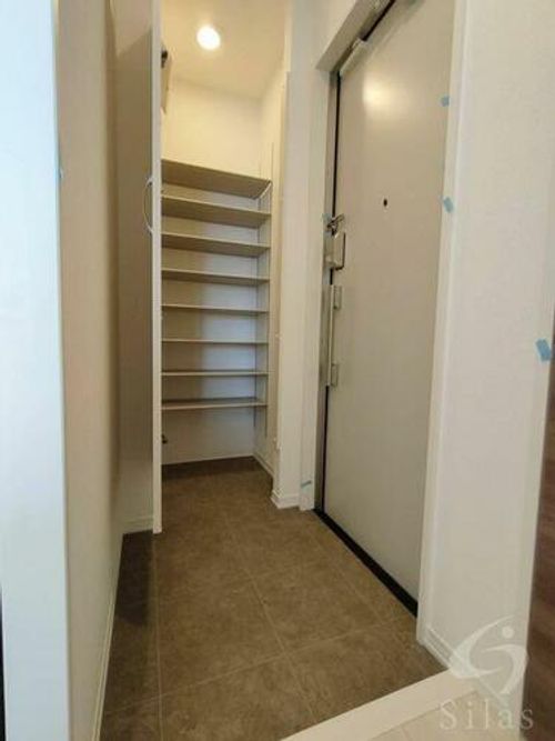 大阪府摂津市千里丘東4丁目(アパート)の賃貸物件の玄関