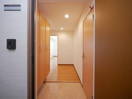 北海道札幌市中央区南八条西4丁目(マンション)の賃貸物件の玄関